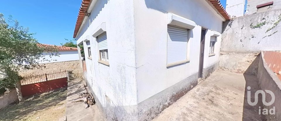 Maison T3 à Pedrógão Grande de 198 m²