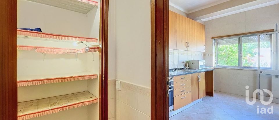 Appartement T2 à Baixa Da Banheira E Vale Da Amoreira de 81 m²