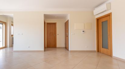 Apartment T2 in Santa Iria de Azoia, São João da Talha e Bobadela of 80 m²