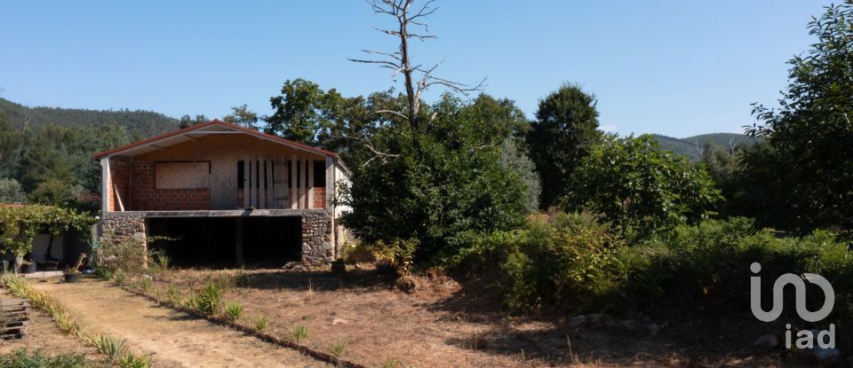 Maison de campagne T0 à Vila Nova do Ceira de 260 m²