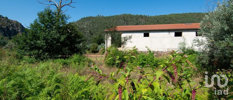 Maison de campagne T0 à Vila Nova do Ceira de 260 m²