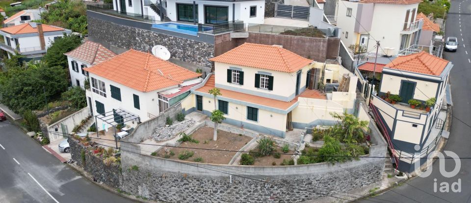 Maison T4 à Ribeira Brava de 155 m²