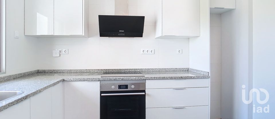 Apartamento T2 em Pardilhó de 63 m²