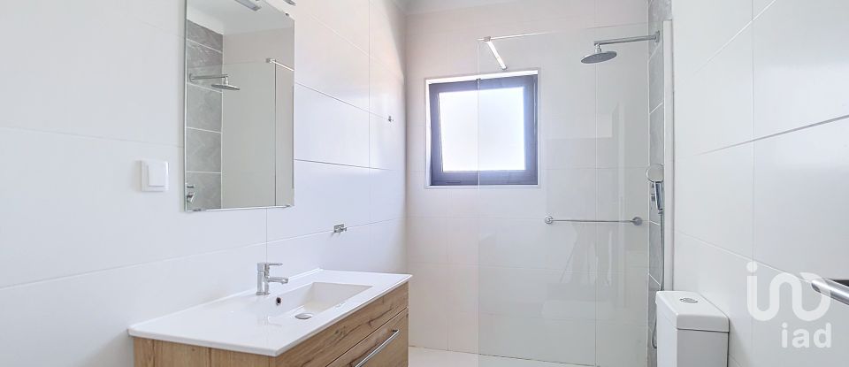 Apartamento T2 em Pardilhó de 63 m²