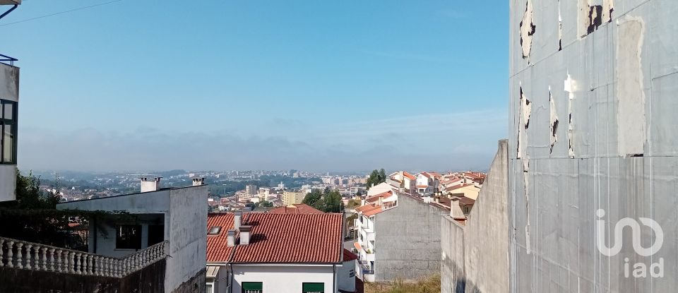 Terreno em Fânzeres e São Pedro da Cova de 288 m²