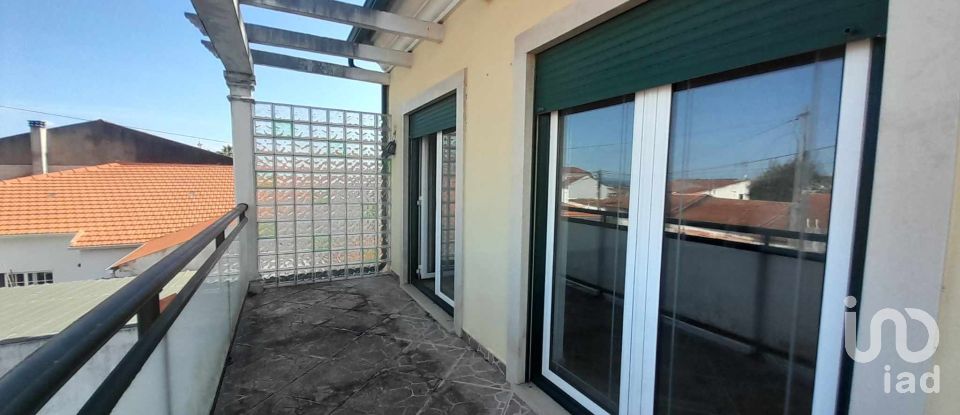 Casa T4 em Carapinheira de 209 m²