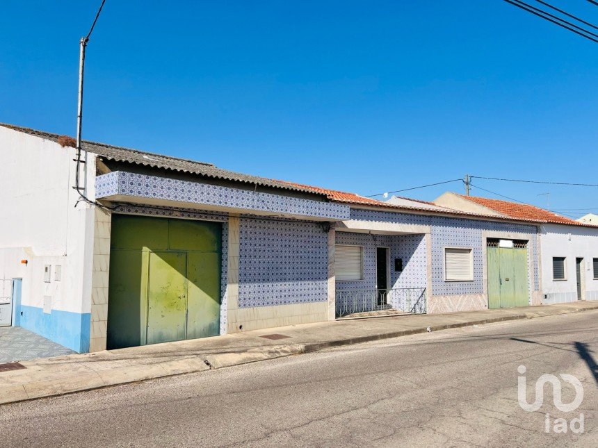 Maison T4 à Alpiarça de 382 m²