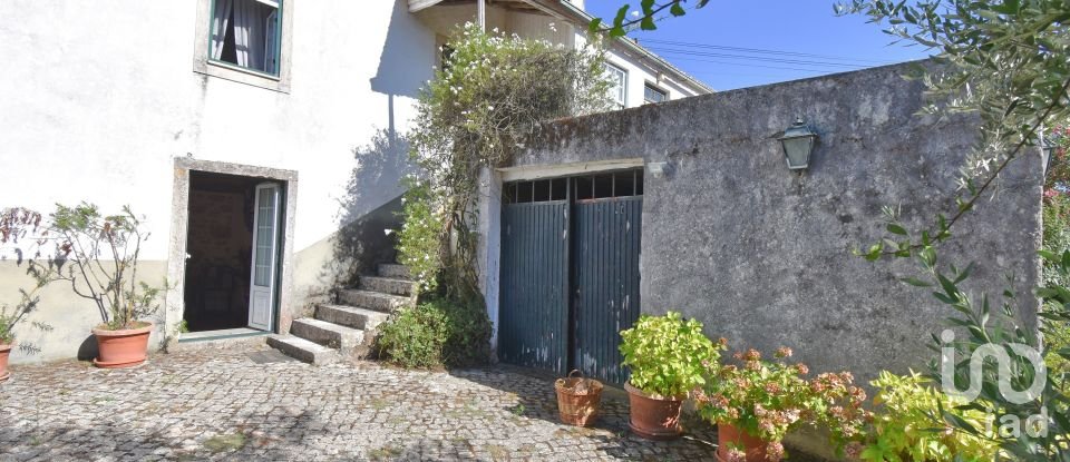 Casa tradicional T4 em São Miguel, Santa Eufémia e Rabaçal de 355 m²