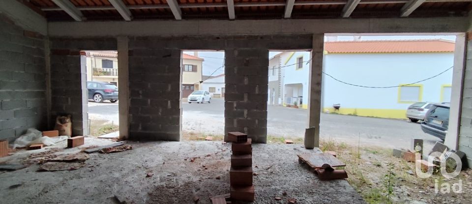 Casa tradicional T3 em Lamas e Cercal de 169 m²