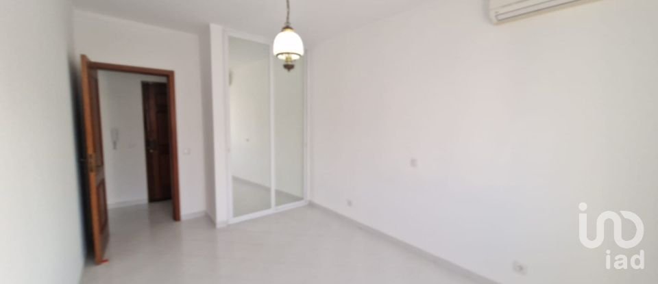 Apartamento T3 em Quelfes de 120 m²