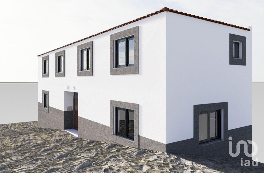 House T2 in Alenquer (Santo Estêvão e Triana) of 84 m²