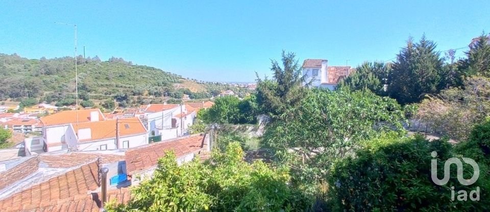 Casa / Villa T2 em Alenquer (Santo Estêvão e Triana) de 84 m²