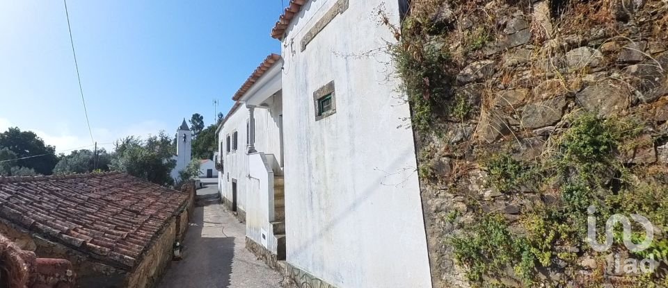 Gîte T4 à Alvares de 280 m²