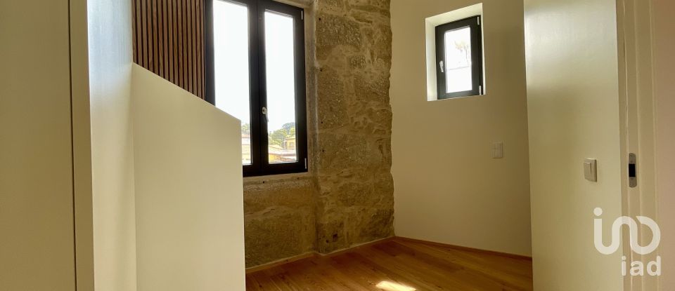 Casa T3 em Arcozelo de 186 m²