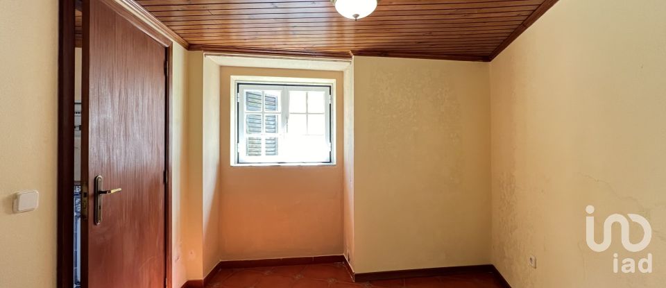 Casa de aldeia T3 em Covas e Vila Nova de Oliveirinha de 150 m²