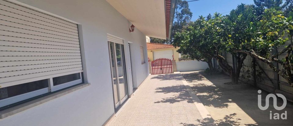 Village house T6 in Fátima of 383 m²