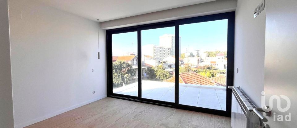 House T4 in Matosinhos e Leça da Palmeira of 273 m²