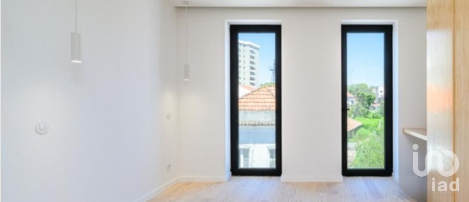 House T4 in Matosinhos e Leça da Palmeira of 273 m²