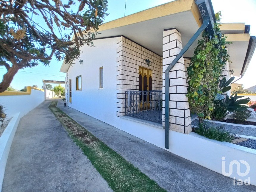 House T3 in Fonte de Angeão e Covão do Lobo of 179 m²