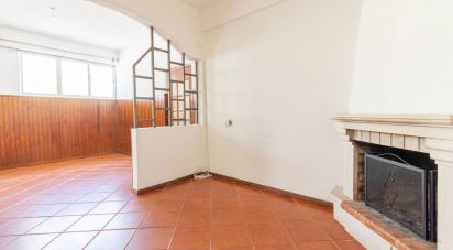 Traditional house T4 in Antuzede e Vil de Matos of 63 m²