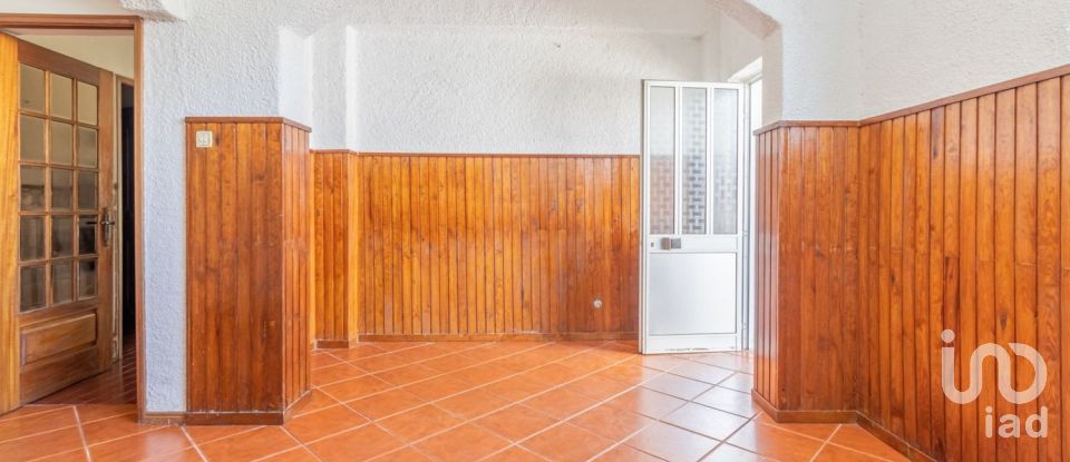 Traditional house T4 in Antuzede e Vil de Matos of 63 m²