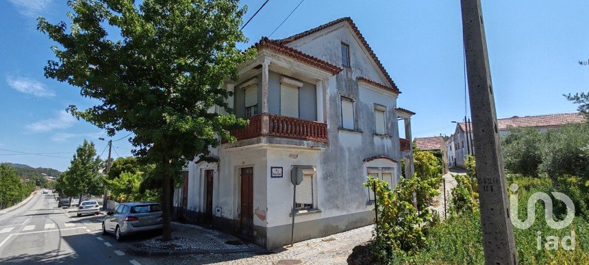 Mansion T6 in Sobreira Formosa e Alvito da Beira of 237 m²