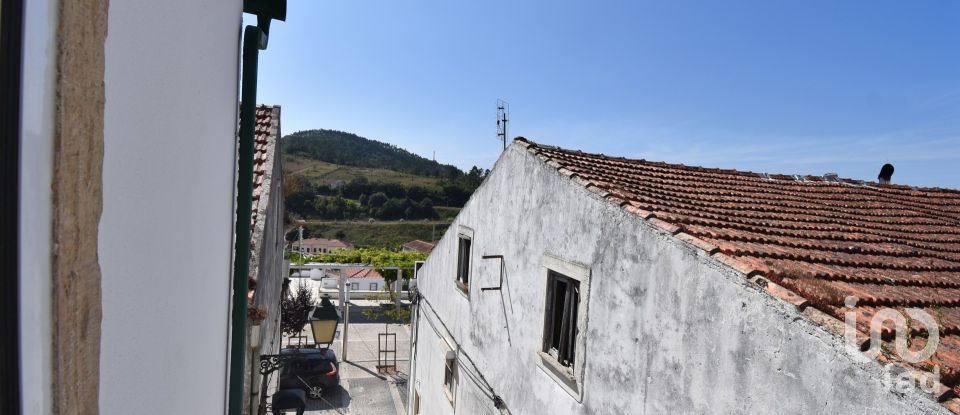 Maison traditionnelle T4 à São Miguel, Santa Eufémia e Rabaçal de 180 m²