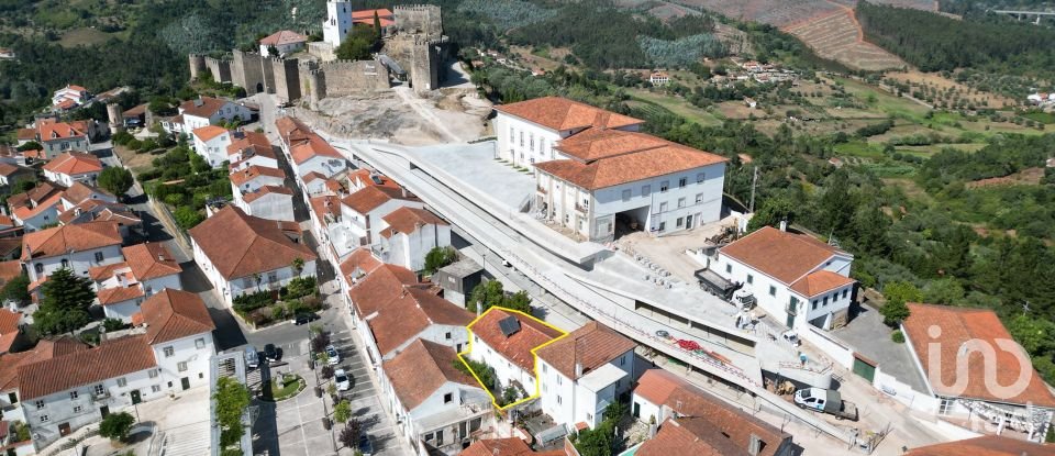 Maison traditionnelle T4 à São Miguel, Santa Eufémia e Rabaçal de 180 m²