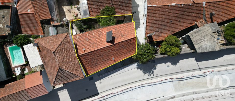 Casa tradicional T4 em São Miguel, Santa Eufémia e Rabaçal de 180 m²