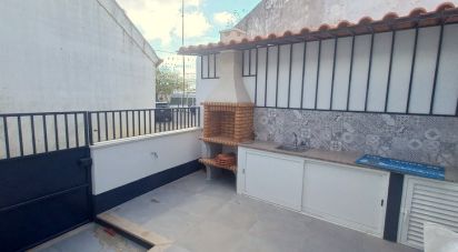 Maison T3 à Abrigada e Cabanas de Torres de 103 m²