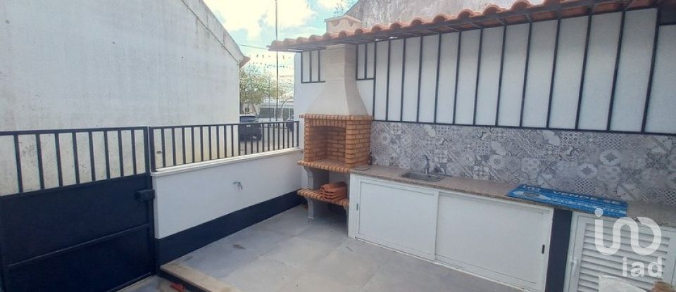 Maison T3 à Abrigada e Cabanas de Torres de 103 m²