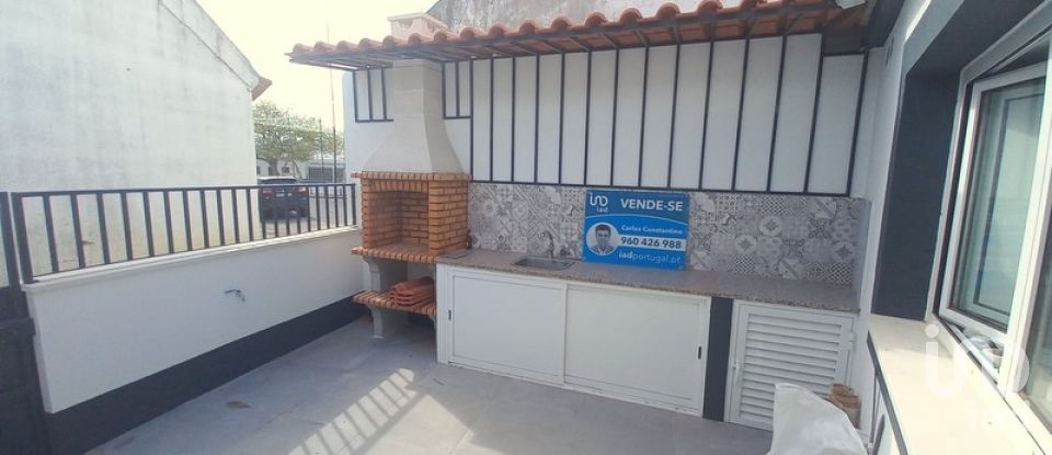 Maison T3 à Abrigada e Cabanas de Torres de 103 m²