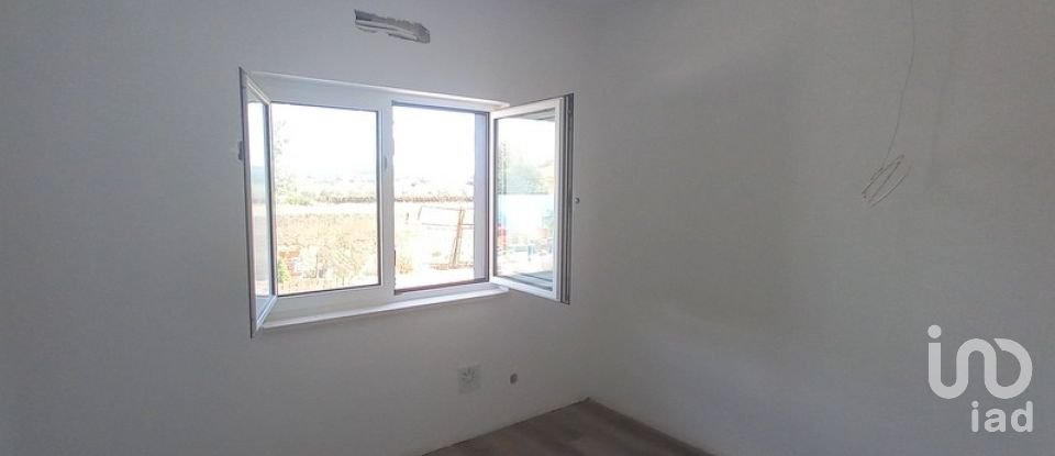 Maison T3 à Abrigada e Cabanas de Torres de 103 m²