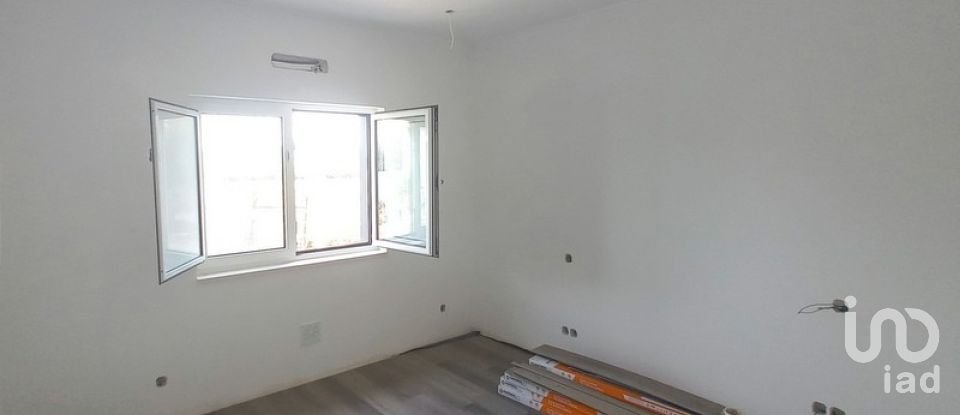 Maison T3 à Abrigada e Cabanas de Torres de 103 m²