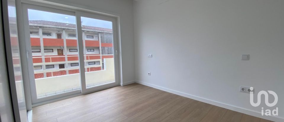 Apartment T3 in Barcelos, Vila Boa e Vila Frescainha (São Martinho e São Pedro) of 105 m²