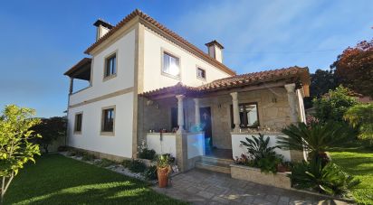 Lodge T4 in Quintiães E Aguiar of 241 m²