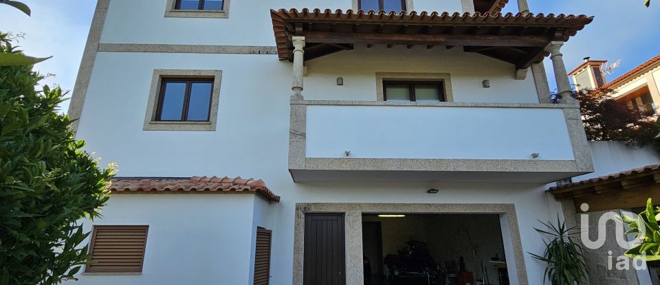 Lodge T4 in Quintiães E Aguiar of 241 m²