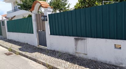 Land in Charneca De Caparica E Sobreda of 333 m²