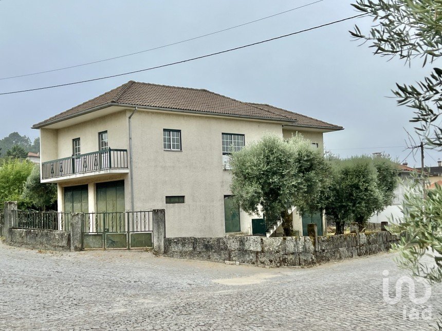 Casa T2 em Sezures de 227 m²