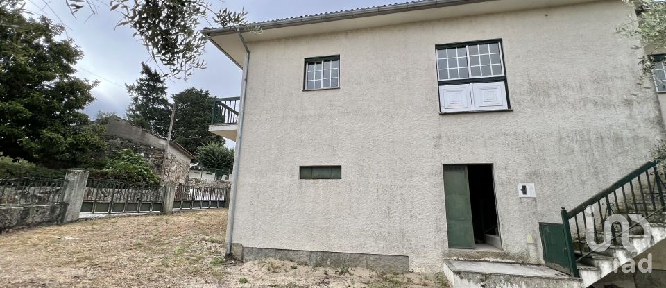 Gîte T2 à Sezures de 227 m²