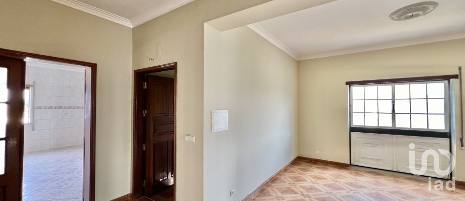 Casa T2 em Sezures de 227 m²