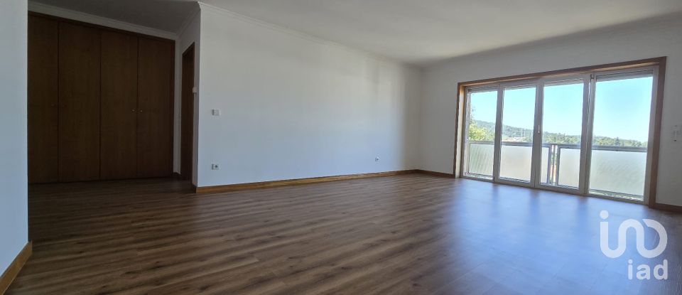 Apartment T3 in Creixomil of 147 m²