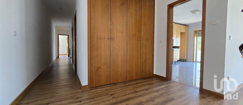 Apartment T3 in Creixomil of 147 m²