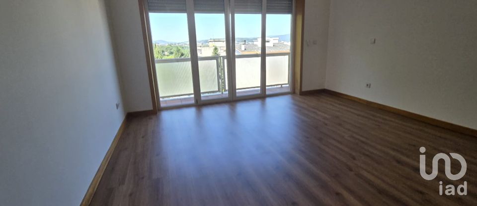 Apartment T3 in Creixomil of 147 m²