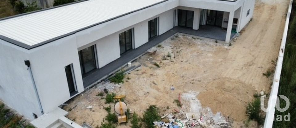 Habitação T3 em Marrazes e Barosa de 195 m²