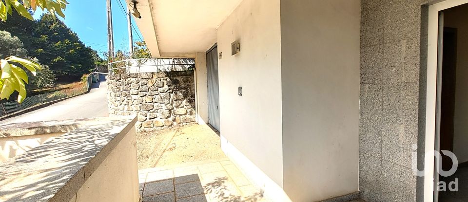 Casa T3 em Vilar de Mouros de 187 m²