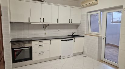 Apartamento T3 em Quelfes de 120 m²