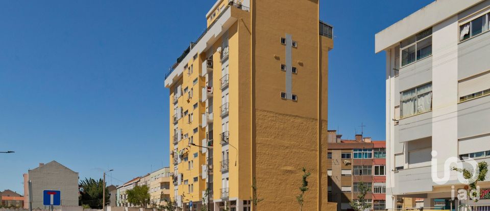 Apartment T2 in Alto do Seixalinho, Santo André e Verderena of 63 m²