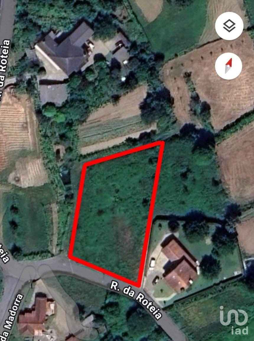 Land in Cornes of 940 m²