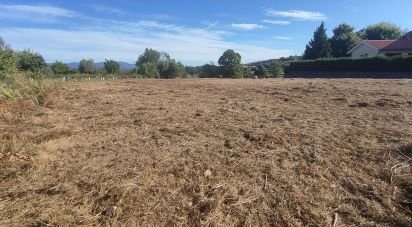 Land in Cornes of 940 m²